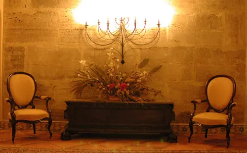 旅がもっと楽しくなる 海外ホテルの様々な しつらえ 6選の写真 ロビーはガラッと変わってモダン 旅がもっと楽しくなる 海外ホテルの様々な しつらえ 6選の写真 ロビーはガラッと変わってモダン