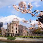 原爆ドーム周辺の桜はだいぶ咲いてました🌸でも寒かった…
#広島 #原爆ドーム