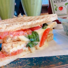 #サンドイッチ #ランチ #モーニング #朝食 #カフェ  #東京 #原宿 

お洒落な落ち着いた雰囲気のカフェです。
ゆっくりできました(^^)

店↓
#ポタメルト #POTAMELT