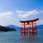 #厳島神社 #宮島 #広島
2016年10月

晴天×満潮というベストコンディション⛩
#松島 #天橋立 と並ぶ #日本三景 なだけあって他にない
荘厳で神秘的な雰囲気😌そして単純に本当に綺麗😊💕

近くで見たら別の楽しみがありそうだから、次は干潮時！