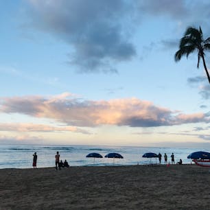 2019/03/24
#ハワイ
#ワイキキビーチ
#早朝の静かなビーチ