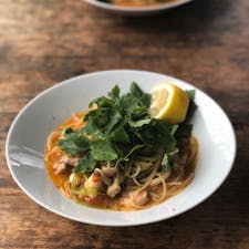 ひぐらし  .

トムヤムパスタ

高山の山奥にひっそりあるカフェでいただきました＾＾