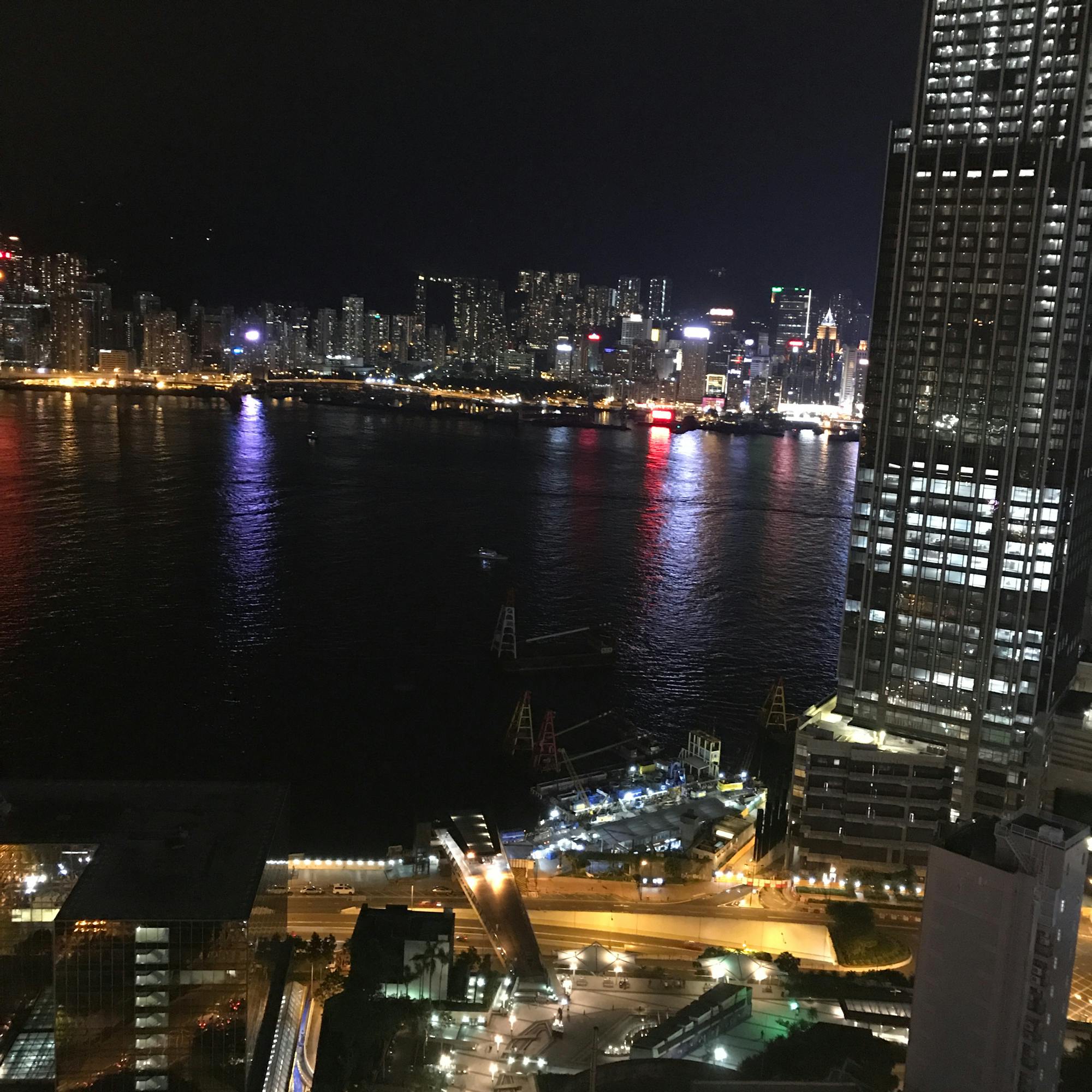 香港 Hong Kong の投稿写真 感想 みどころ 香港 九龍エリアのホテルからの夜景 トリップノート 香港 Hong Kong の投稿写真 感想 みどころ 香港 九龍エリアのホテルからの夜景 トリップノート