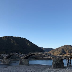 広島へ旅行に行ったとき🍁
行く予定のなかった錦帯橋へ
ええですな〜