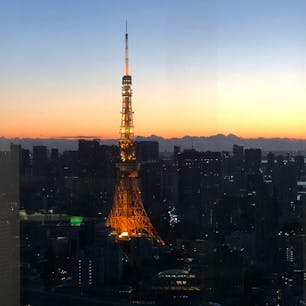 ***
SUNRISE☀︎
綺麗すぎて思わず。

2018.01.14_東京都
六本木ヒルズ