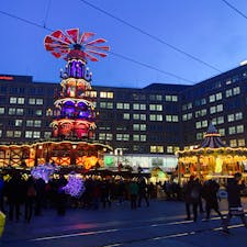 2018年、アレクサンダープラッツのクリスマスマーケットです。
この他にスケートリンクもありました。