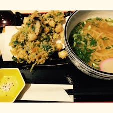 【豊前裏打会 萬田うどん】小柱と三つ葉のかき揚げうどん（★★★）/福岡県福岡市