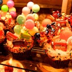 New York / Manhattan

マンハッタンにあるケーキ屋さんで見つけた、ものすごいデコレーションのカップケーキ♪
#cupcake  #newyorkcity #ニューヨーク旅行 #ilovenewyork