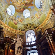 オーストリア 国立図書館
1番好きになった場所
2019.5.1