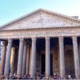 #パンテオン #ローマ #イタリア
2017年2月

なんにしても規模が大きい #古代ローマ ...

天井の中心には穴が開いていて日差しが差し込む様子は
神秘的だけど、雨が降ったらどうなるんだろう🤔☂️