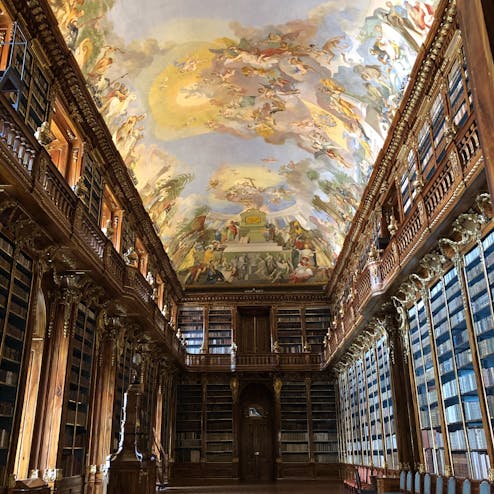 ストラホフ修道院図書館