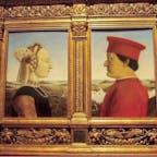 #ウフィツィ美術館 #フィレンツェ #イタリア
2017年2月

#ピエロ の #ウルビーヌ公爵夫妻

ウフィツィ美術館の中ではそこまで有名作品じゃないけど
中学校の美術で扱った絵画だったので出会えて感動😊💕

当時の絵画はまだ輪郭がくっきり描かれていました🎨