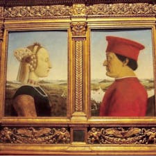 #ウフィツィ美術館 #フィレンツェ #イタリア
2017年2月

#ピエロ の #ウルビーヌ公爵夫妻

ウフィツィ美術館の中ではそこまで有名作品じゃないけど
中学校の美術で扱った絵画だったので出会えて感動😊💕

当時の絵画はまだ輪郭がくっきり描かれていました🎨