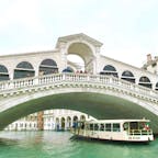 The Rialto Bridge リアルト橋 Venice ベネチア Italy イタリア
Grand Canal カナル グランデ にかかる最古の橋 Ponte di Rialto リアルト橋