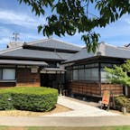 ＃旧堀切邸
飯坂温泉にある名士の屋敷
入館は無料です。
正面入口の町の駅でタオルを貸し出してくれるサービスがあり、足湯も楽しめます。お水のサービスも。
イベントも色々と開催されていて、開館も21時までと、地元の方、観光客にも大変嬉しいスポットです。