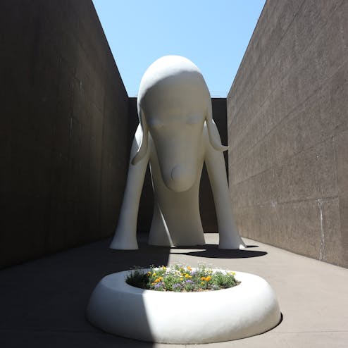 青森県立美術館