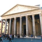 Pantheon パンテオン Rome Italy イタリア World Heritage Site 世界遺産
建物内はドーム型で天井にはホールが開いていて宇宙を感じられる空間