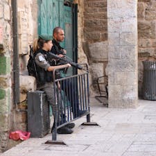 エルサレム旧市街の治安を守るイスラエル兵士🇮🇱