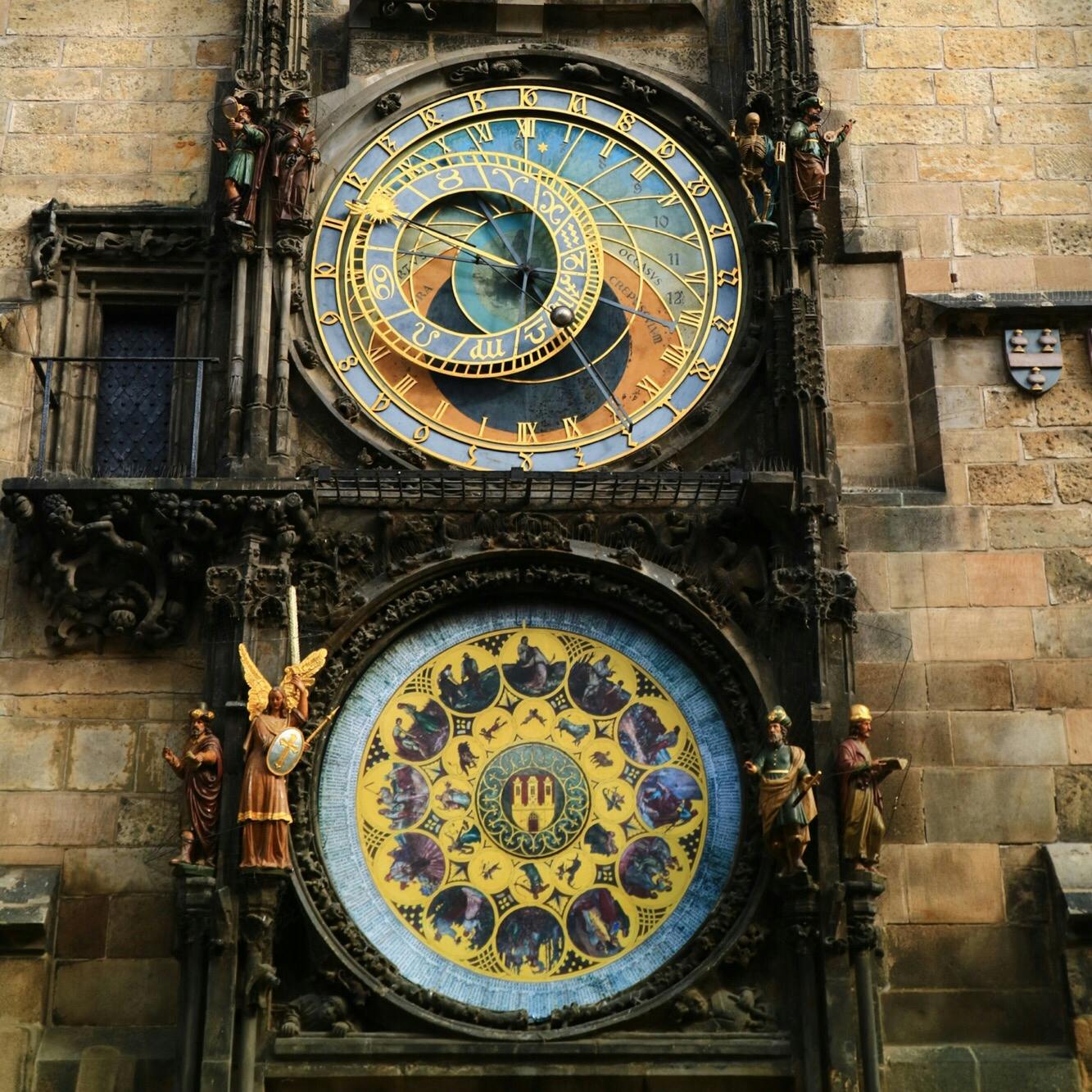 からくり天文時計 オルロイ Astronomical Clock の投稿写真 感想 みどころ チェコ からくり天文時計6 10は時の記念日という トリップノート