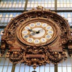 ▶︎パリ🇫🇷オルセー美術館

美術品も素敵なんですが、私的にオススメなのは、このオルセー美術館内にある時計🕰

元々駅舎だった建物なので、産業革命・蒸気機関の発達とともに時間という意識が細分化されてきた歴史の流れも感じられる時計なのかなぁと個人的には思っています🦋