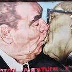 East Side Gallery イーストサイドギャラリー Berlin ベルリン Germany ドイツ
約1キロほど残された旧ベルリンの壁には世界中のプロアマ様々なアーティストが作品を描いている