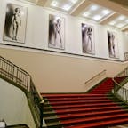 Helmut Newton Foundation ヘルムートニュートン写真美術館 Berlin ベルリン Germany ドイツ
ドイツ出身の巨匠写真家ヘルムートニュートンの美術館では、スマホ時代に忘れてしまった本物の空気とパワーを持った写真作品が見られる