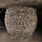 2019.6.8 パリ
カタコンブ
約600万人の無縁仏のお骨。
欧米は土葬文化なので人骨を見たことがない方が多く、見にくる方も多いんだとか。