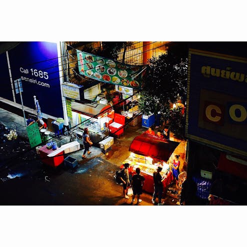 トンロー・ソイ３８屋台街