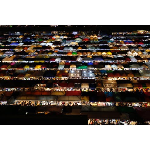 タラートロットファイ・ラチャダー