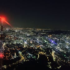 N 서울타워 (Nソウルタワー)🌃

明洞駅から少し歩くみたいだったので私はタクシーでケーブルカー乗り場まで行きました。
大きな窓から見る景色はとても綺麗だったので
やっぱり夜がオススメです✨

#韓国 #ソウル #夜景