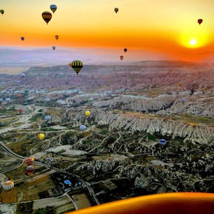 気球からの絶景は写真でみるより想像以上に凄かった！本当におススメです！
朝日が素晴らしい🌄