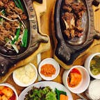 장수갈비집🐮

明洞にある肉料理が食べれるお店。
カルビやプルコギは熱々で来るので
とても美味しいです🔥
一人前とは思えない量が来ますが、
お肉は味もしみているので、ご飯やキムチと
一緒にどんどん食べ進められます😤

#韓国 #ソウル #明洞 #ご飯