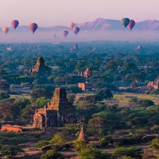 ミャンマー・バガンで迎えた朝。