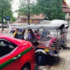 Bangkok
蜘蛛の巣トゥクトゥクの
👨からの👍ポーズ。
コップンカー☺️