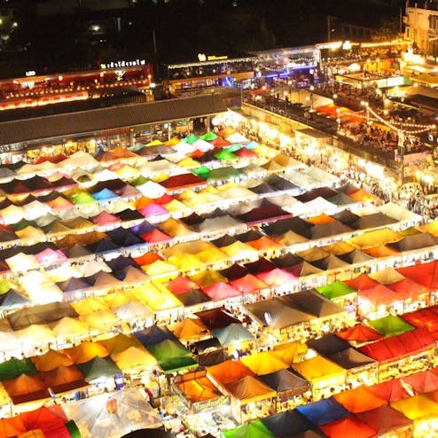 タラートロットファイ・ラチャダー