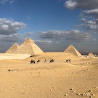 ギザのピラミッド🇪🇬
ここに来たら晴れてくれた！
太陽神のみなぎるパワー☀️