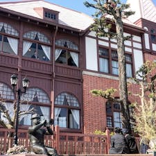 #風見鶏の館 #北野異人館街 #神戸 #兵庫
2018年3月

階段に座って大道芸人の綱渡りを観ながらのんびり😊😊