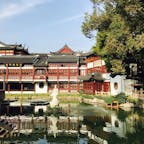 上海・豫園の手前。中も非常に素晴らしく！