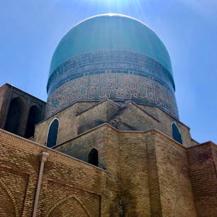 #シャフリサーブス
ドルッティロヴァット建築群
ティムールの父が眠る