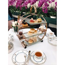 📍マレーシア マジェスティックホテル
アフタヌーンティーが有名らしいです。完全予約制、お花に囲まれて優雅な時間過ごせます💐料理はマレーシアのご飯もちょこっと付いてきます。紅茶はいろんな種類の中から選べました。クアラルンプールに行く際はぜひ。いろんなホテルでやってるみたいです。