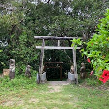 ちょっと怖い けど、
パワースポット！ 
蒲生神社(奄美大島)