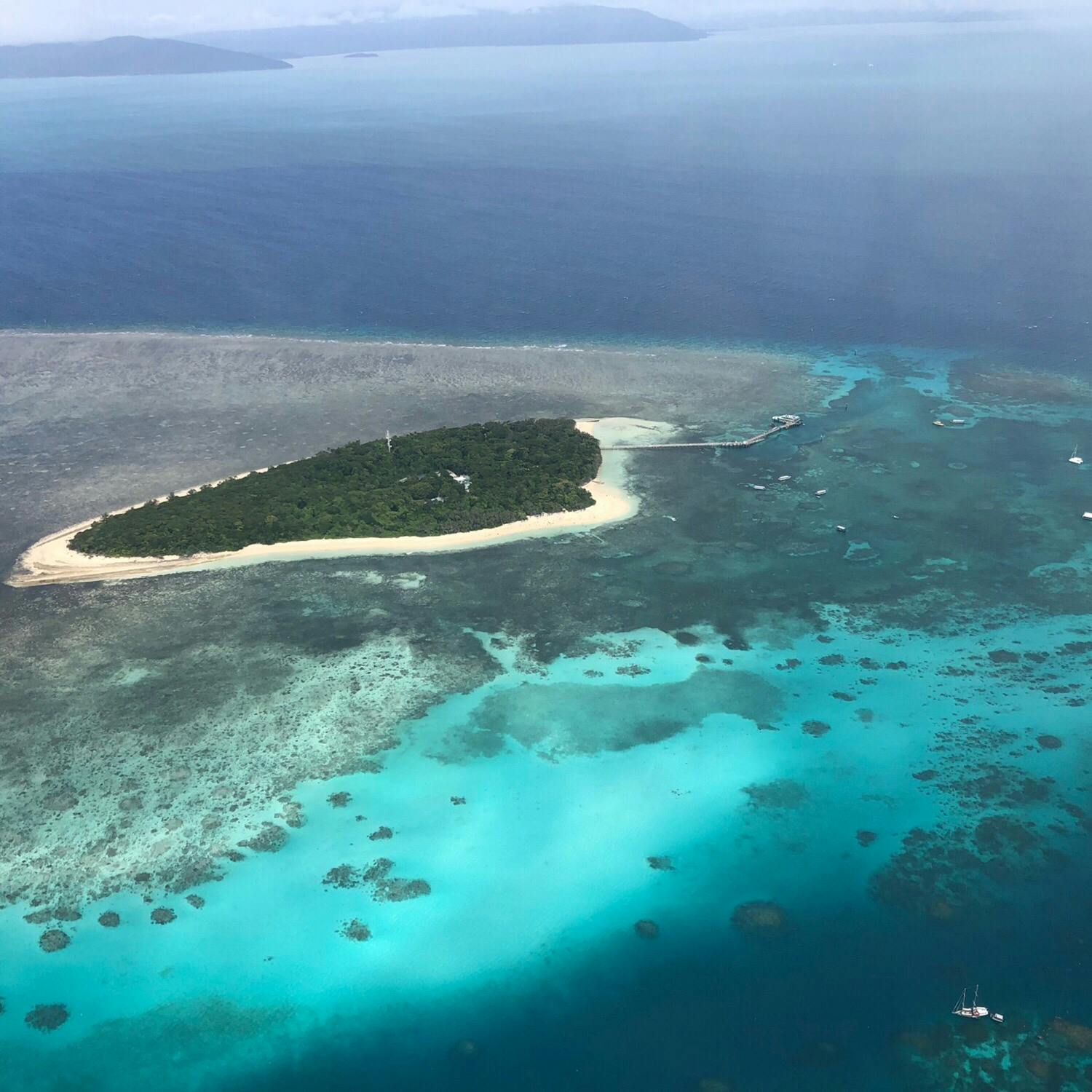 グレートバリアリーフ Great Barrier Reef の投稿写真 感想 みどころ グレートバリアリーフはお空からも格別です その中でもグリーン トリップノート