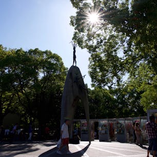 外国の方達も多く、改めて、平和である事および戦争の愚かさを実感できる貴重な場。恒久平和を切に願います。