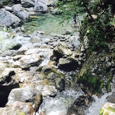 阿寺渓谷

どこまでも透けて見える綺麗な水と自然豊かな土地！
季節ごとにきても楽しめそう！