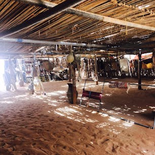 ワヒバ砂漠の中のベドウィンの家。
