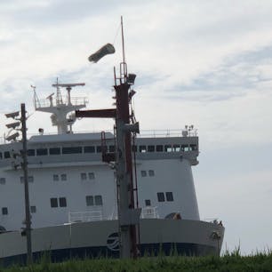 名港接岸直前の
太平洋フェリー🛳
きそ