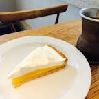 個人的に渋谷No. 1のカフェ・マメヒコ公園通り。季節限定の檸檬ケーキが絶品です🍰
今年は4/22で終了ですよー。
#マメヒコ #レモンケーキ #ケーキ