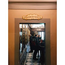 📍イタリア フィレンチェ
こう見えて、薬局。