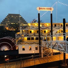 Delta King Hotel @ サクラメント