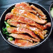 【めしのやまいち】あか牛ステーキ丼（★★★★★）/熊本県阿蘇市